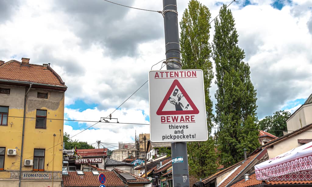 Beware Sign warning of pickpockets and thieves