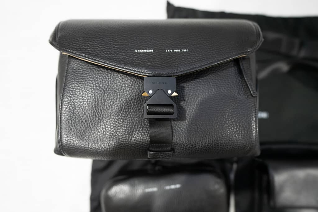 The exterior of The 172 Camera Sling by Grams28