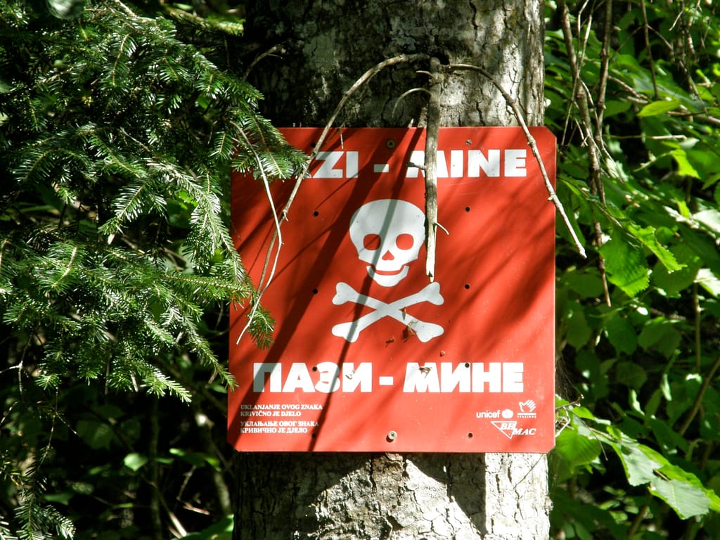 Warning of Land Mines in Sarajevo