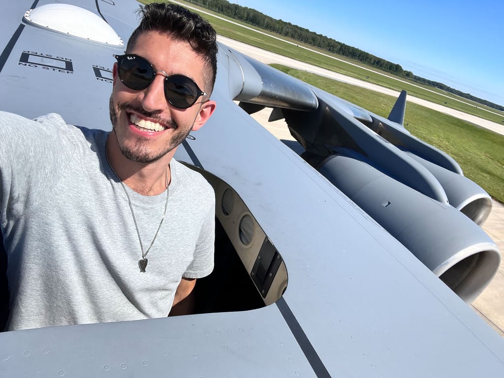 You can see how long the wings of the C-5M are 