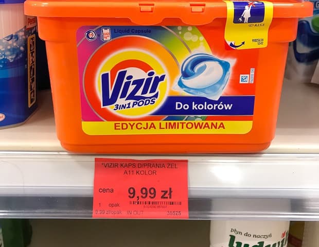 Vizir and Tide boxes side by side for comparison