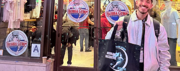 Inside Bubba Gump Shrimp’s New Year’s Eve Party in Times Square: A Complete Review 🦐🎊 (LIVE BALL DROP VIEW!) 🪩