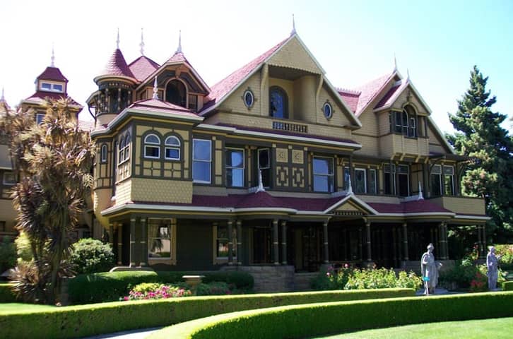 The Story Behind the Haunted Winchester Mystery House