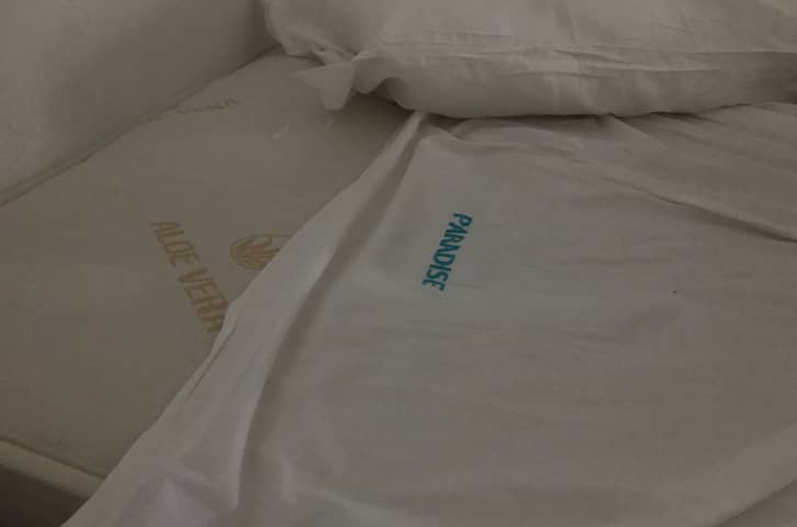 I Didn’t Know “Paradise” Was Sleeping With Sheets That Don’t Fit Your Mattress
