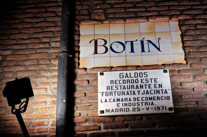 Eating Dinner At the World’s Oldest Restaurant: Restaurante Botín