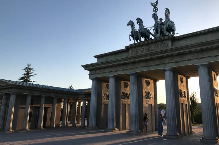 How to Tour Europe In One Day By Visiting Spain’s Parque Europa