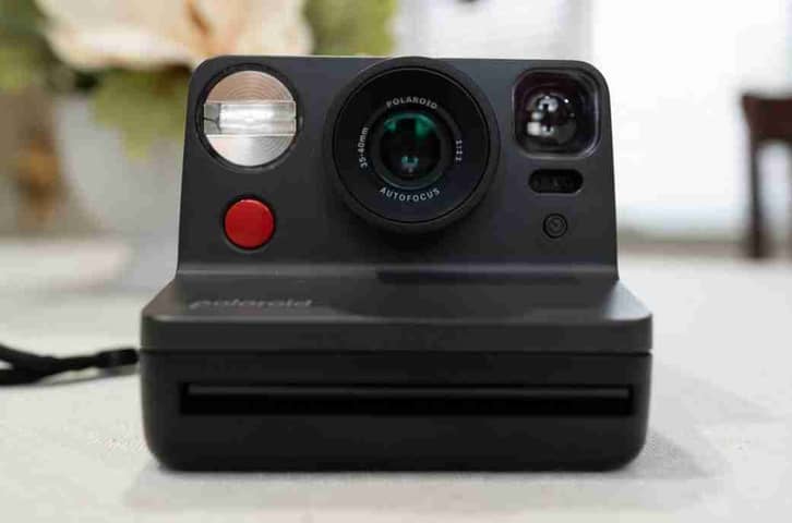 Capture the Moment: 5 Reasons to Choose an Instant Camera for Hobby Photography