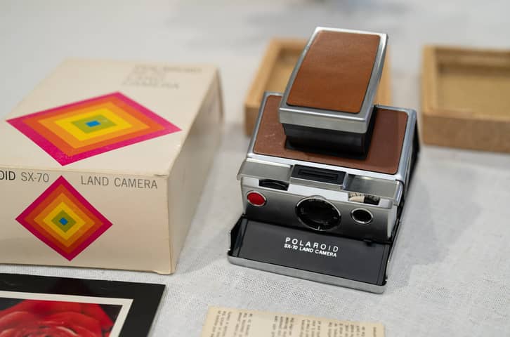 The $5 Discovery: How a Polaroid SX-70 Ignited My Passion for Instant Photography 📸