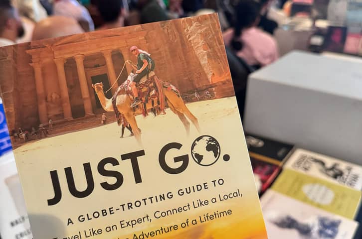 Meeting Drew Binsky at His “Just Go!” Book Launch and Book Signing in Brooklyn, NY 📖✍🏼