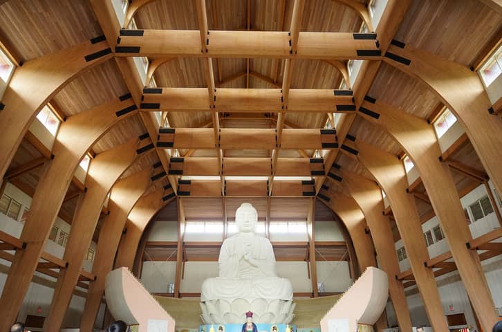 A Serene Encounter with the Largest Buddha Statue in the Western Hemisphere 🪷