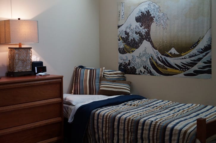Moving into My New Dorm (BEST Hall)