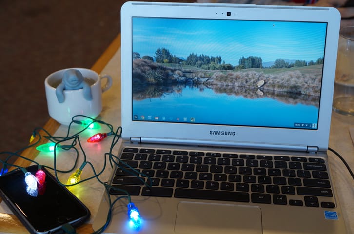 Charging my Phone with the Christmas Spirit
