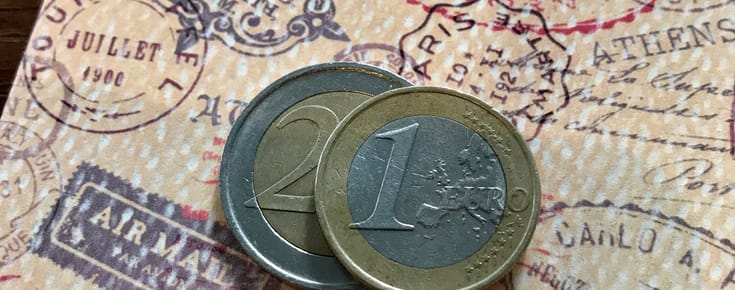 A Guide On How to Complicate Converting Currency Before Traveling Abroad