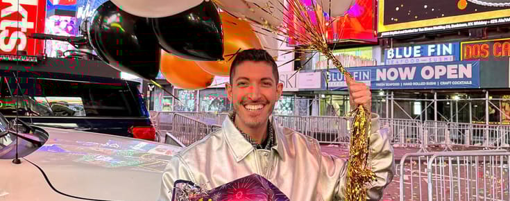 What It’s Like to Celebrate New Year’s Eve at the $450 Olive Garden Party In Times Square
