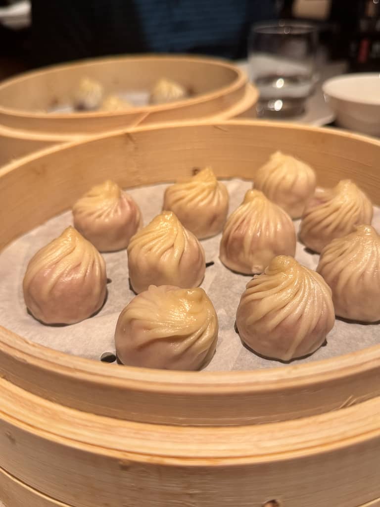 Red bean xiaolongbao