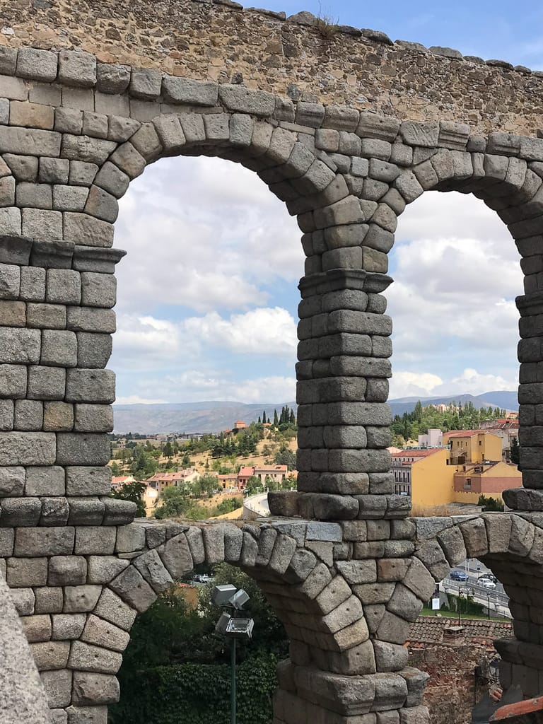 No cement between the stones of Segovia's aqueduct