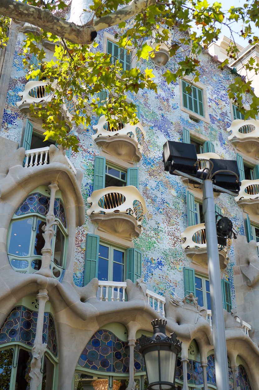 The front façade of Casa Batlló