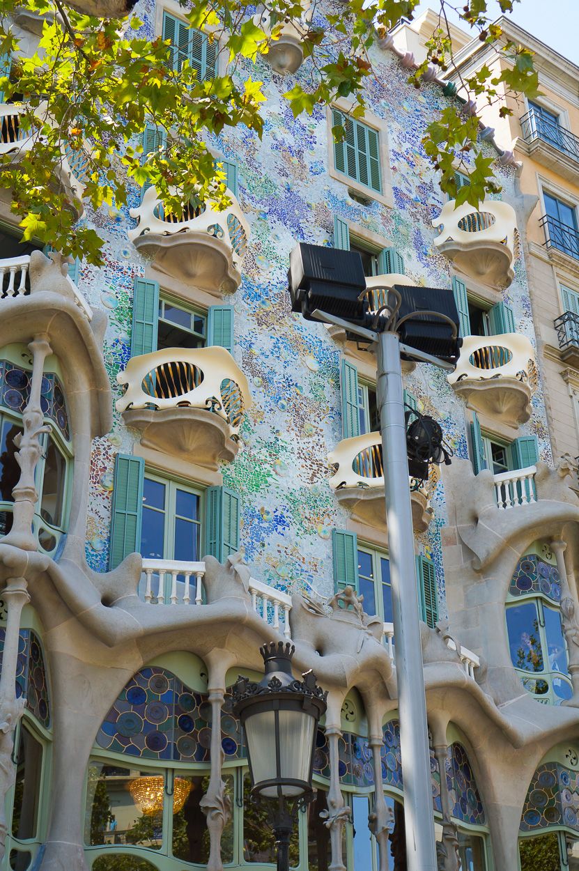 Skulls and bones on Casa Batlló