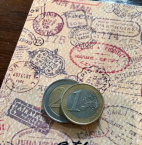 A Guide On How to Complicate Converting Currency Before Traveling Abroad