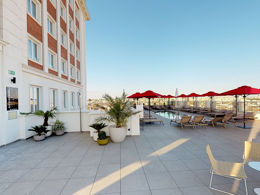 Rooftop Pool at The RUI Plaza España